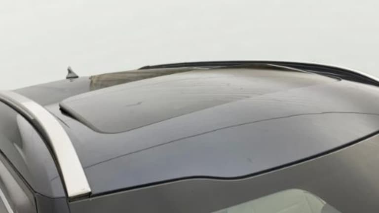 2022 KIA CARENS LUXURY PLUS 1.4 PETROL 7 STR, Petrol, Manual, 30,336 km, Moonroof/ Sunroof