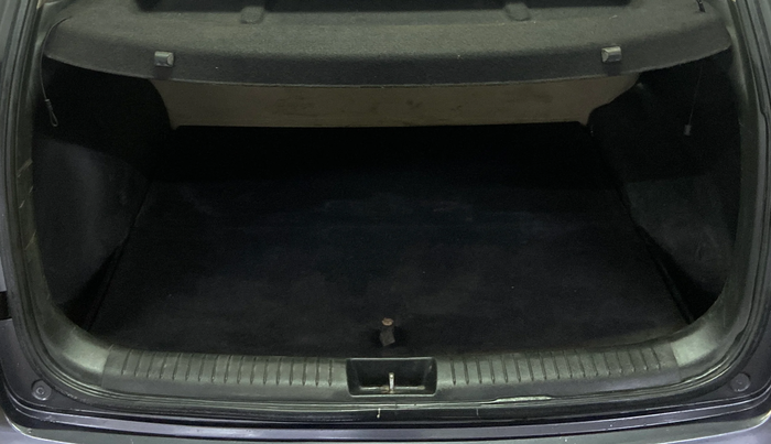 2016 Hyundai Creta SX 1.6 DIESEL, Diesel, Manual, 82,154 km, Boot Inside