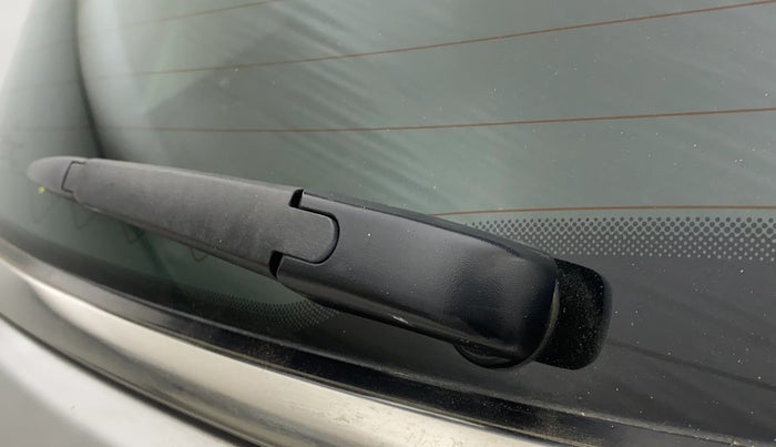 2020 Jeep Compass LONGITUDE PLUS 1.4 PETROL AT, Petrol, Automatic, 1,18,086 km, Rear Wiper