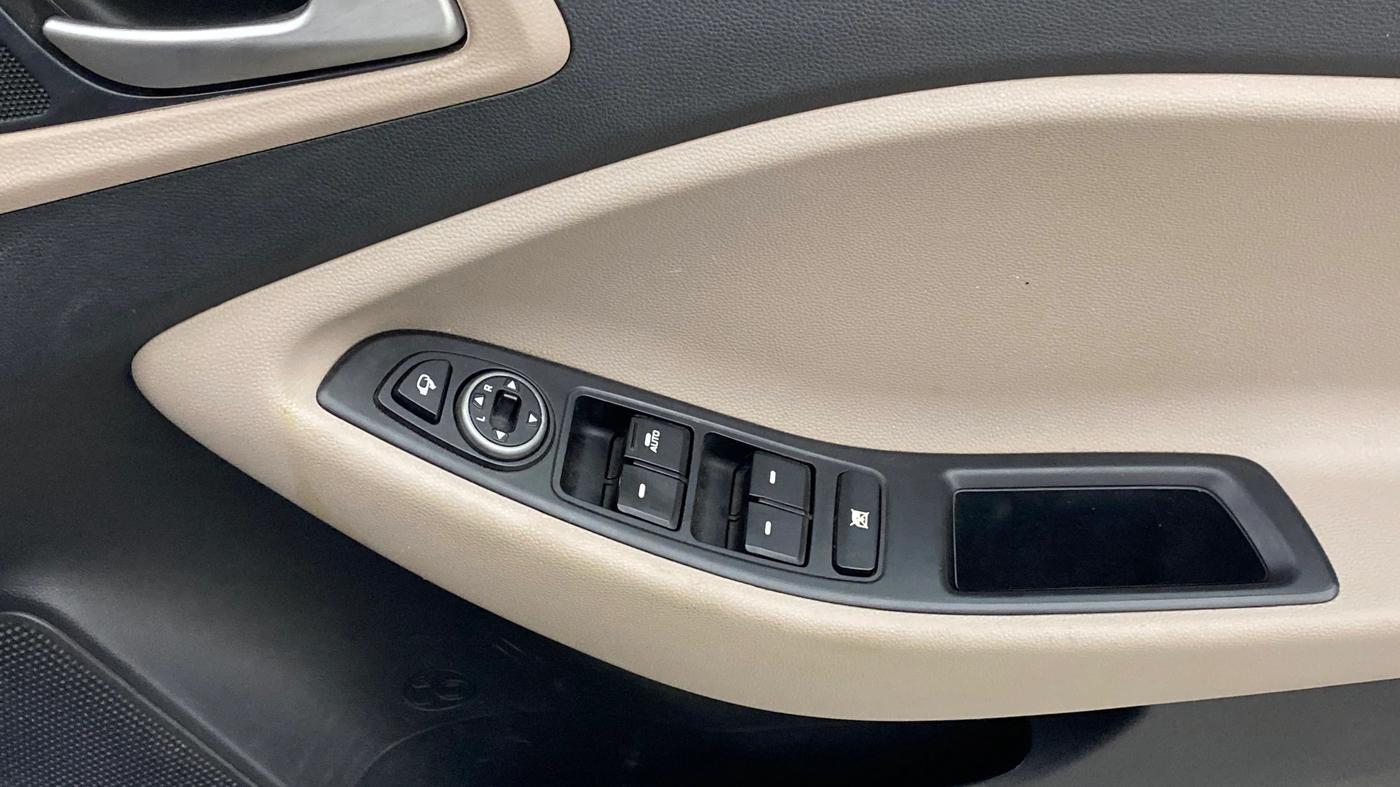 2019 Hyundai Elite i20 ASTA (O) CVT, Petrol, Automatic, 58,477 km, Driver Side Door Panels Control
