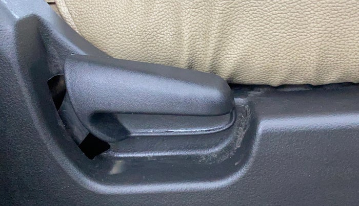 2018 Maruti Wagon R 1.0 LXI CNG, CNG, Manual, 52,746 km, Driver Side Adjustment Panel