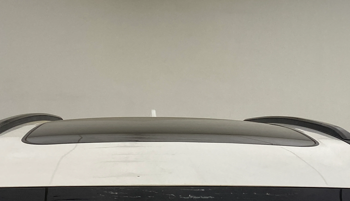 2021 Mahindra XUV700 AX 7 P AT 7 STR, Petrol, Automatic, 67,131 km, Moonroof/ Sunroof