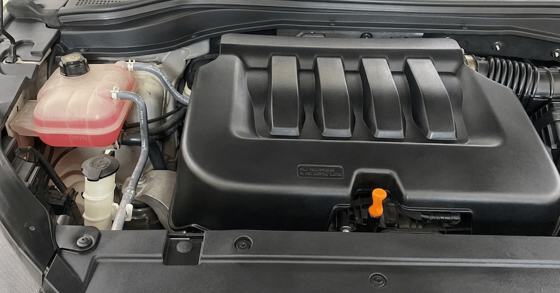 2021 Mahindra XUV700 AX 7 P AT 7 STR, Petrol, Automatic, 66,993 km, Engine View - Right