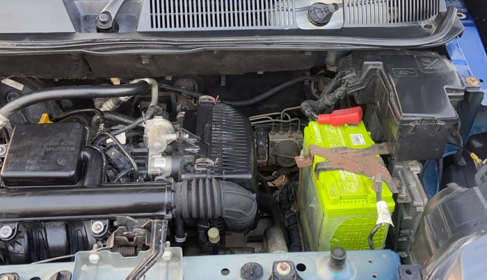 2022 Renault TRIBER RXT AMT, Petrol, Automatic, 71,621 km, Engine View - Right