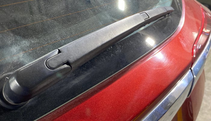 2020 KIA SELTOS HTX 1.5 PETROL, Petrol, Manual, 1,04,109 km, Rear Wiper