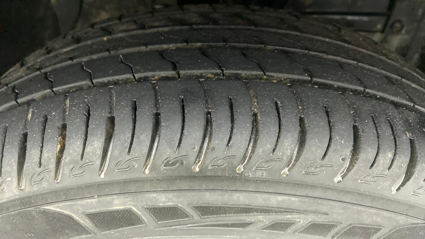 2021 Maruti Vitara Brezza LXI, Petrol, Manual, 14,947 km, Right Front Tyre Tread