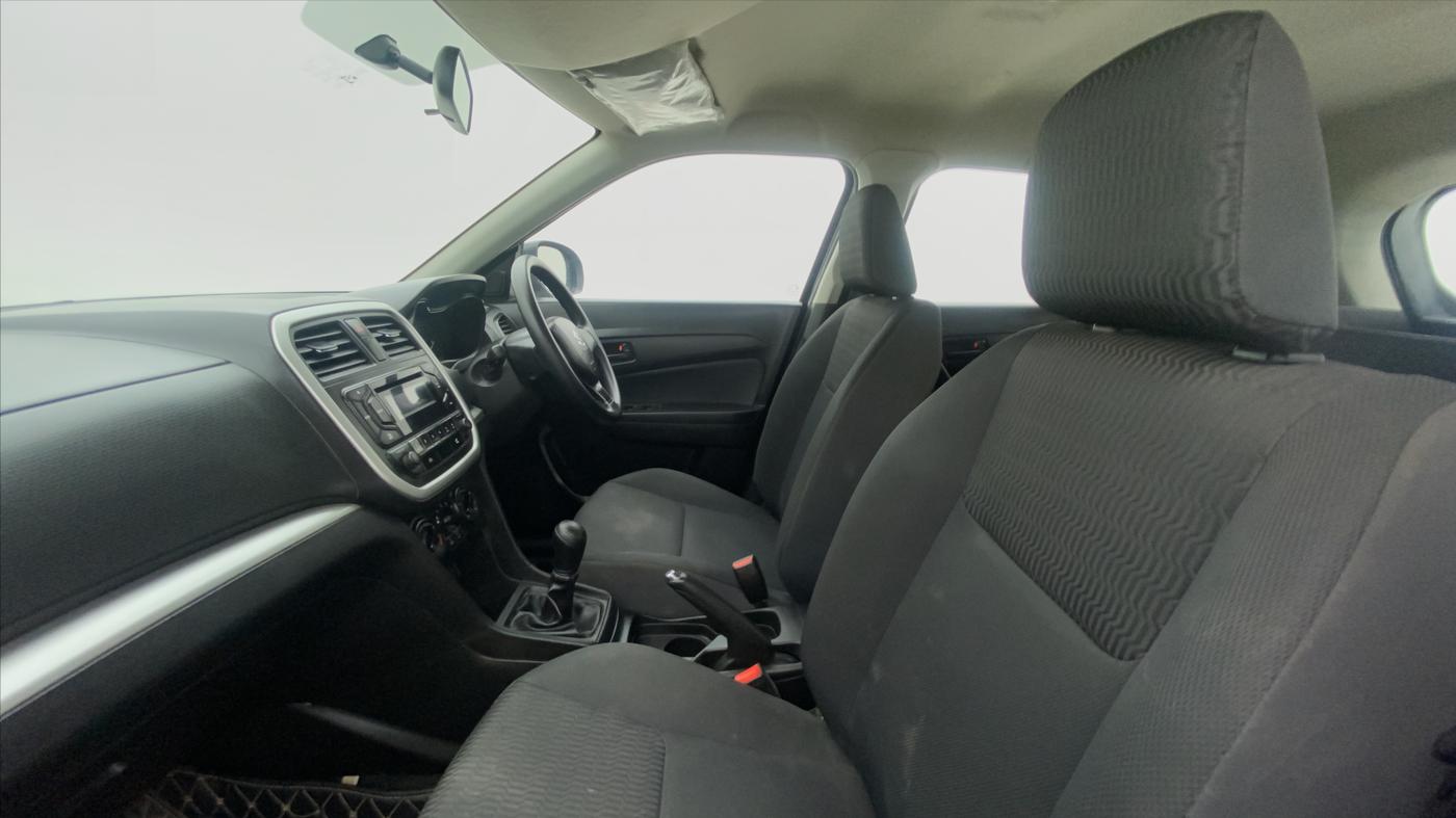 2021 Maruti Vitara Brezza LXI, Petrol, Manual, 14,947 km, Right Side Front Door Cabin