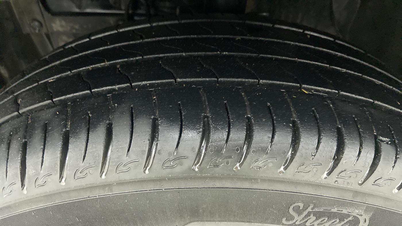2021 Maruti Vitara Brezza LXI, Petrol, Manual, 14,947 km, Left Front Tyre Tread