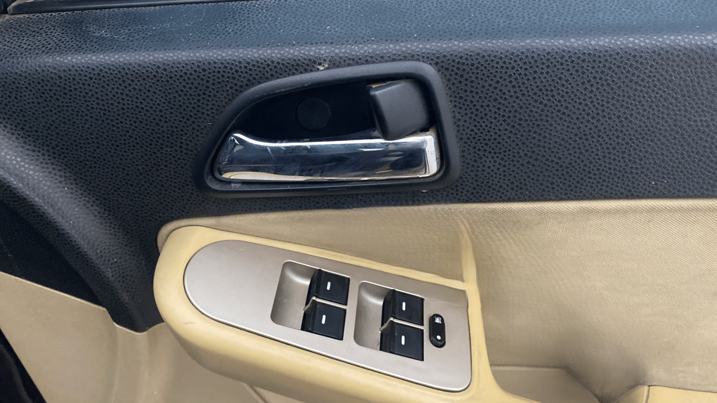 2013 Tata Manza VX QUADRAJET, Diesel, Manual, 86,376 km, Driver Side Door Panels Control