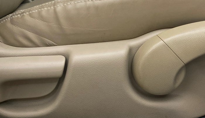 2013 Honda City 1.5L I-VTEC V MT, Petrol, Manual, 1,00,974 km, Driver Side Adjustment Panel