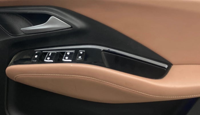 2024 MG HECTOR PLUS SHARP PRO 2.0 TURBO DIESEL 7 STR, Diesel, Manual, 25,742 km, Driver Side Door Panels Control