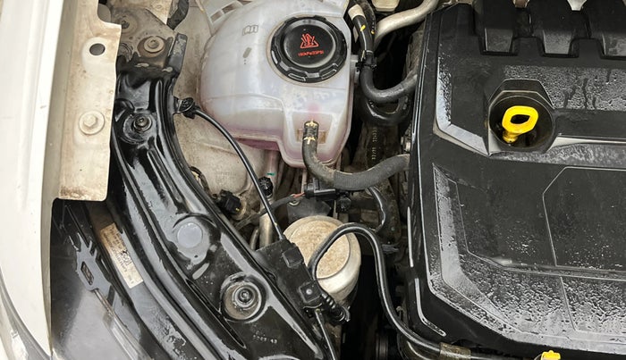 2024 Volkswagen TAIGUN GT PLUS 1.5 TSI DSG, Petrol, Automatic, 19,773 km, Engine View - Right