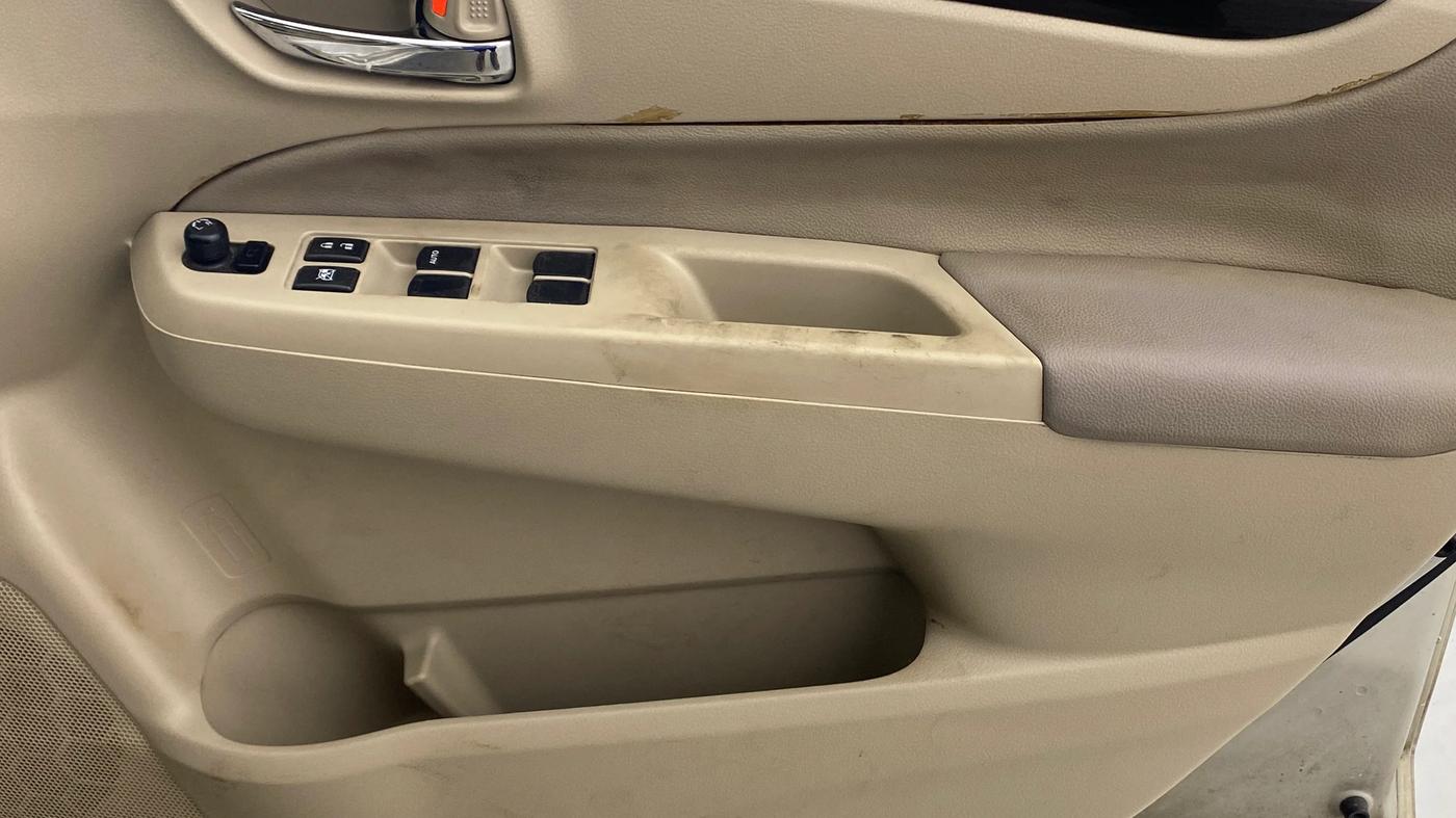 2016 Maruti Ciaz ZXI, Petrol, Manual, 19,342 km, Driver Side Door Panels Control