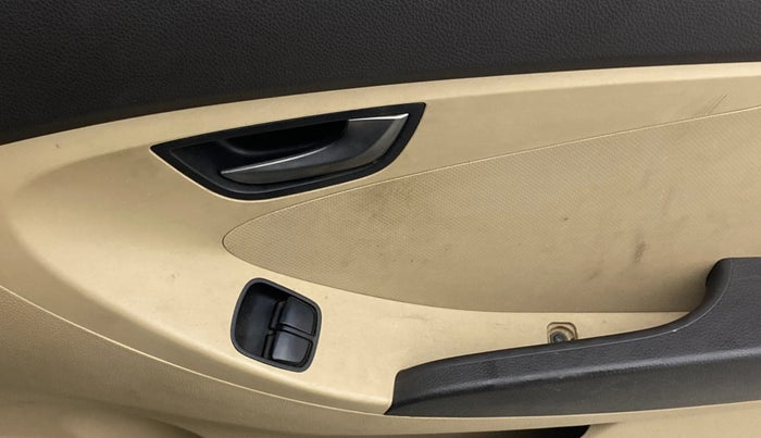 2016 Hyundai Eon SPORTZ, Petrol, Manual, 67,043 km, Driver Side Door Panels Control