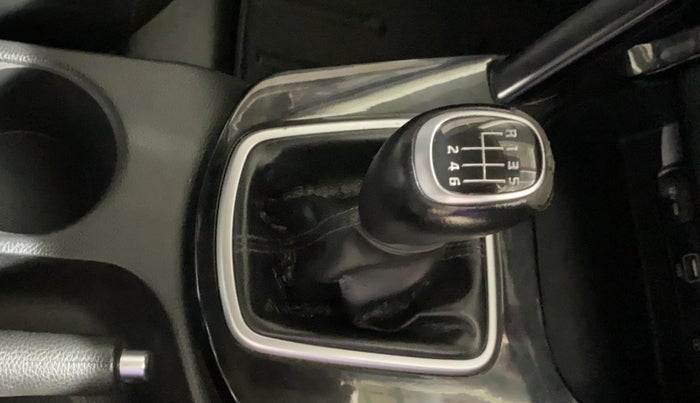 2021 KIA SELTOS HTK PLUS 1.5 DIESEL, Diesel, Manual, 1,00,820 km, Gear Lever