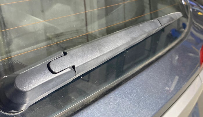 2021 KIA SELTOS HTK PLUS 1.5 DIESEL, Diesel, Manual, 1,00,820 km, Rear Wiper