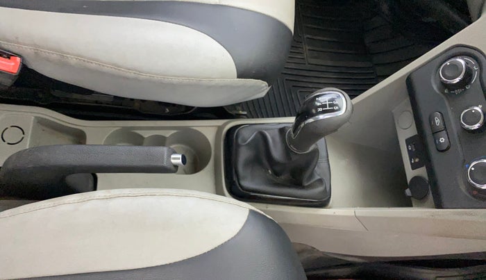 2017 Tata Tiago XZ PETROL, Petrol, Manual, 33,515 km, Gear Lever