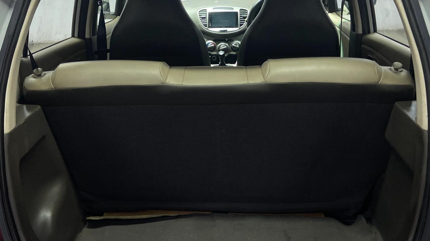 2014 Hyundai i10 MAGNA 1.1, Petrol, Manual, 95,450 km, Boot Inside