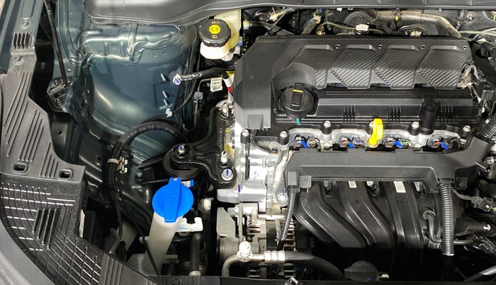 2025 KIA Carens Clavis HTE(O) 1.5 Petrol MT, Petrol, Manual, 315 km, Engine View - Right