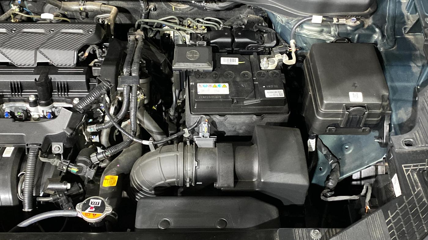 2025 KIA Carens Clavis HTE(O) 1.5 Petrol MT, Petrol, Manual, 315 km, Engine View - Left