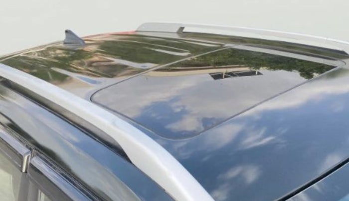 2019 Hyundai VENUE SX PLUS 1.0 TURBO DCT, Petrol, Automatic, 1,44,200 km, Moonroof/ Sunroof