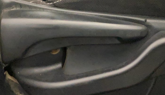 2015 Toyota Etios CROSS 1.2 G, Petrol, Manual, 1,16,991 km, Driver Side Adjustment Panel