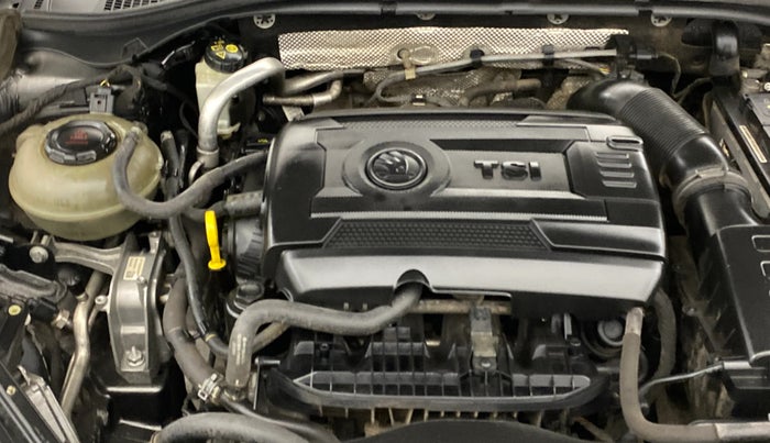 2016 Skoda Superb L&K 1.8 TSI AT, Petrol, Automatic, 1,05,887 km, Engine View - Right