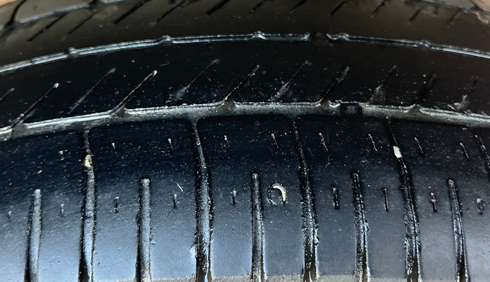 2021 Maruti Eeco TOUR V 5 SEATER, Petrol, Manual, 50,865 km, Left Rear Tyre Tread