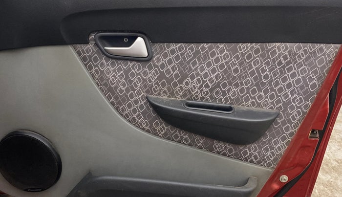 2016 Maruti Alto 800 LXI, Petrol, Manual, 54,715 km, Driver Side Door Panels Control