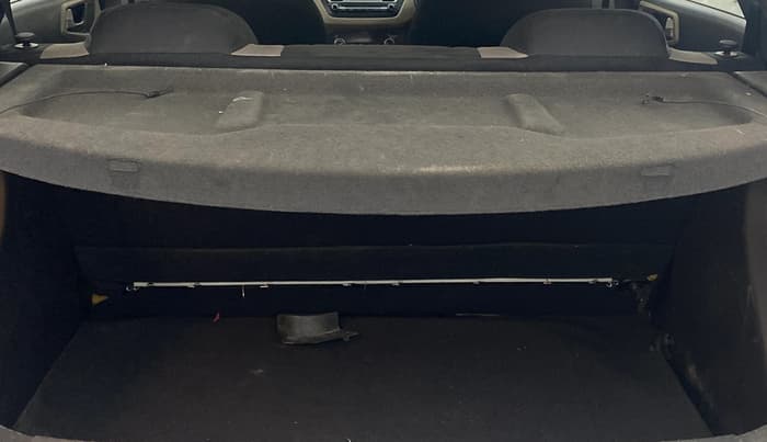 2015 Hyundai Elite i20 SPORTZ 1.2 (O), Petrol, Manual, 1,34,355 km, Boot Inside