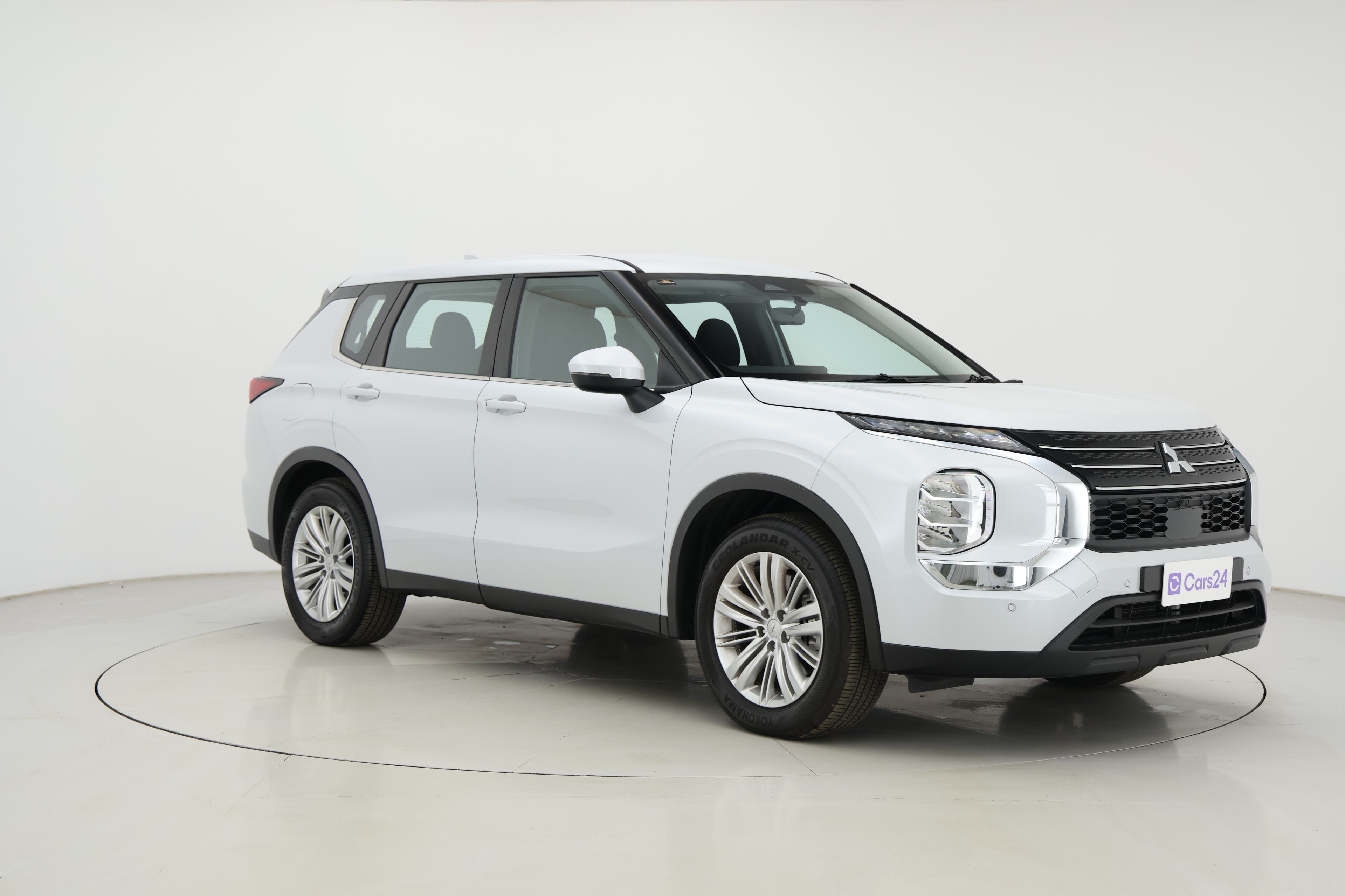 Mitsubishi Outlander image