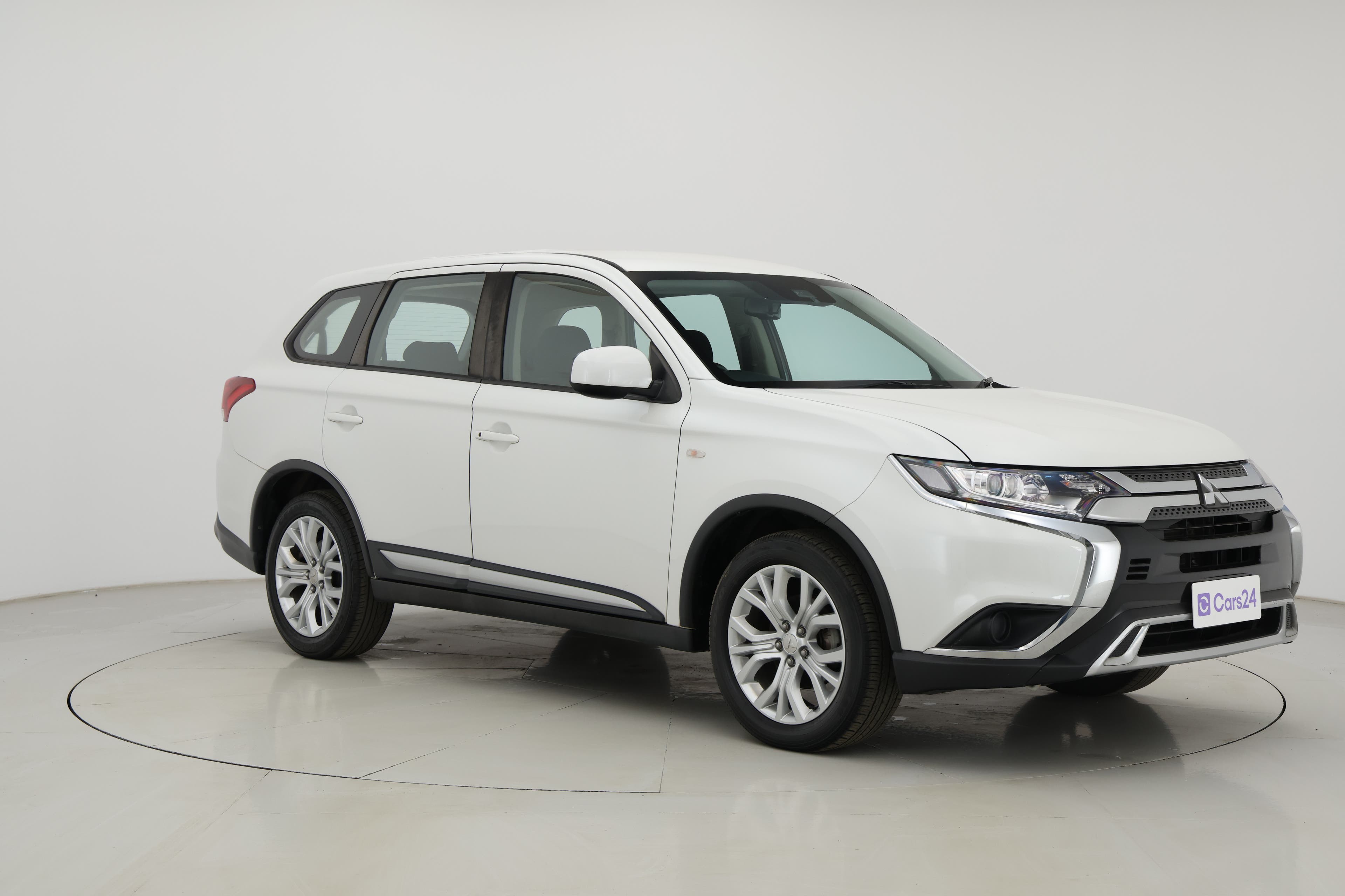 Mitsubishi Outlander image