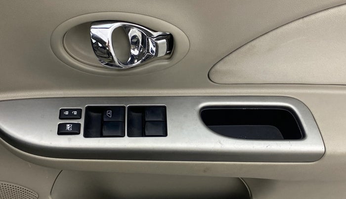 2014 Nissan Micra XV CVT, Petrol, Automatic, 67,138 km, Driver Side Door Panels Control