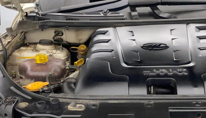 2018 Mahindra XUV500 W6, Diesel, Manual, 69,710 km, Engine View - Right