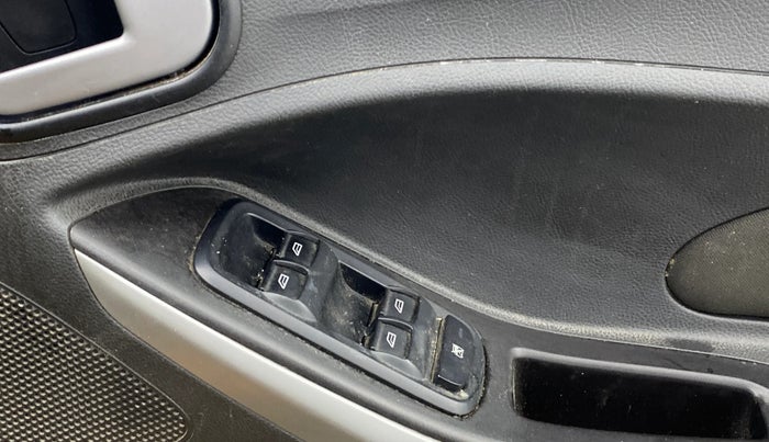 2015 Ford New Figo TREND 1.2 PETROL, Petrol, Manual, 82,996 km, Driver Side Door Panels Control