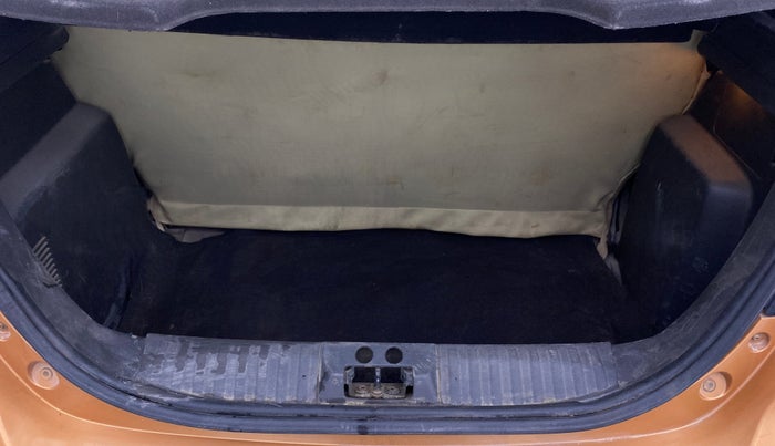 2015 Ford New Figo TREND 1.2 PETROL, Petrol, Manual, 82,996 km, Boot Inside