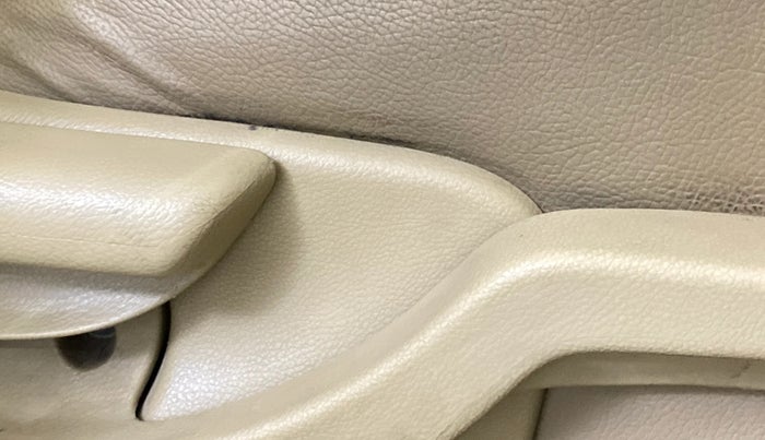 2016 Honda Amaze 1.2L I-VTEC S, Petrol, Manual, 1,18,022 km, Driver Side Adjustment Panel