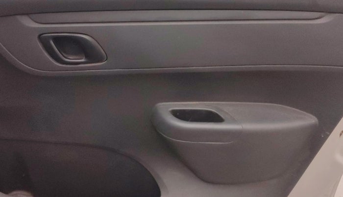 2016 Renault Kwid RXT 0.8, Petrol, Manual, 94,841 km, Driver Side Door Panels Control