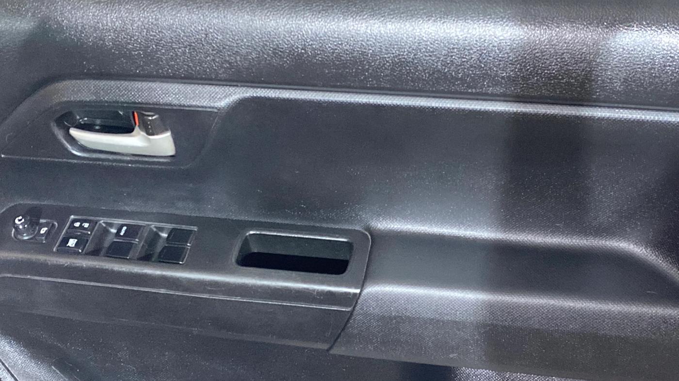 2019 Maruti New Wagon-R ZXI 1.2, Petrol, Manual, 39,674 km, Driver Side Door Panels Control