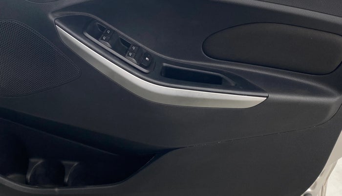 2017 Ford Figo Aspire TITANIUM 1.5 PETROL AT, Petrol, Automatic, 24,853 km, Driver Side Door Panels Control