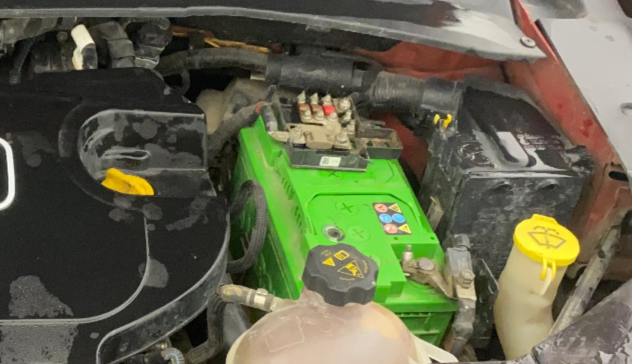 2017 Jeep Compass LONGITUDE (O) 2.0 DIESEL, Diesel, Manual, 1,07,738 km, Engine View - Left