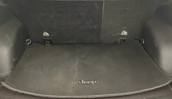 2017 Jeep Compass LONGITUDE (O) 2.0 DIESEL, Diesel, Manual, 1,07,738 km, Boot Inside