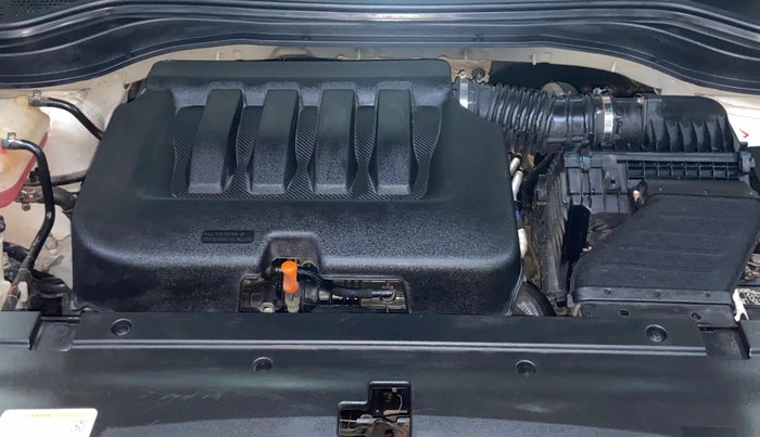 2023 Mahindra XUV700 MX P MT 5 STR, Petrol, Manual, 55,482 km, Engine View