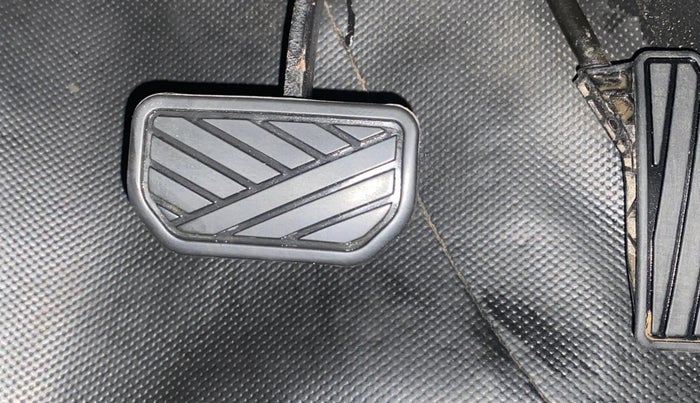 2018 Maruti Dzire VXI AMT, Petrol, Automatic, 88,575 km, Pedals