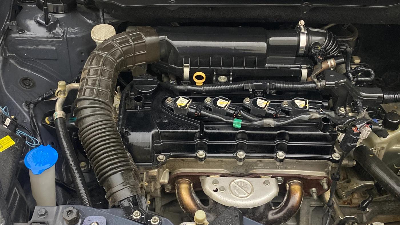 2018 Maruti Dzire VXI AMT, Petrol, Automatic, 88,575 km, Engine View - Right
