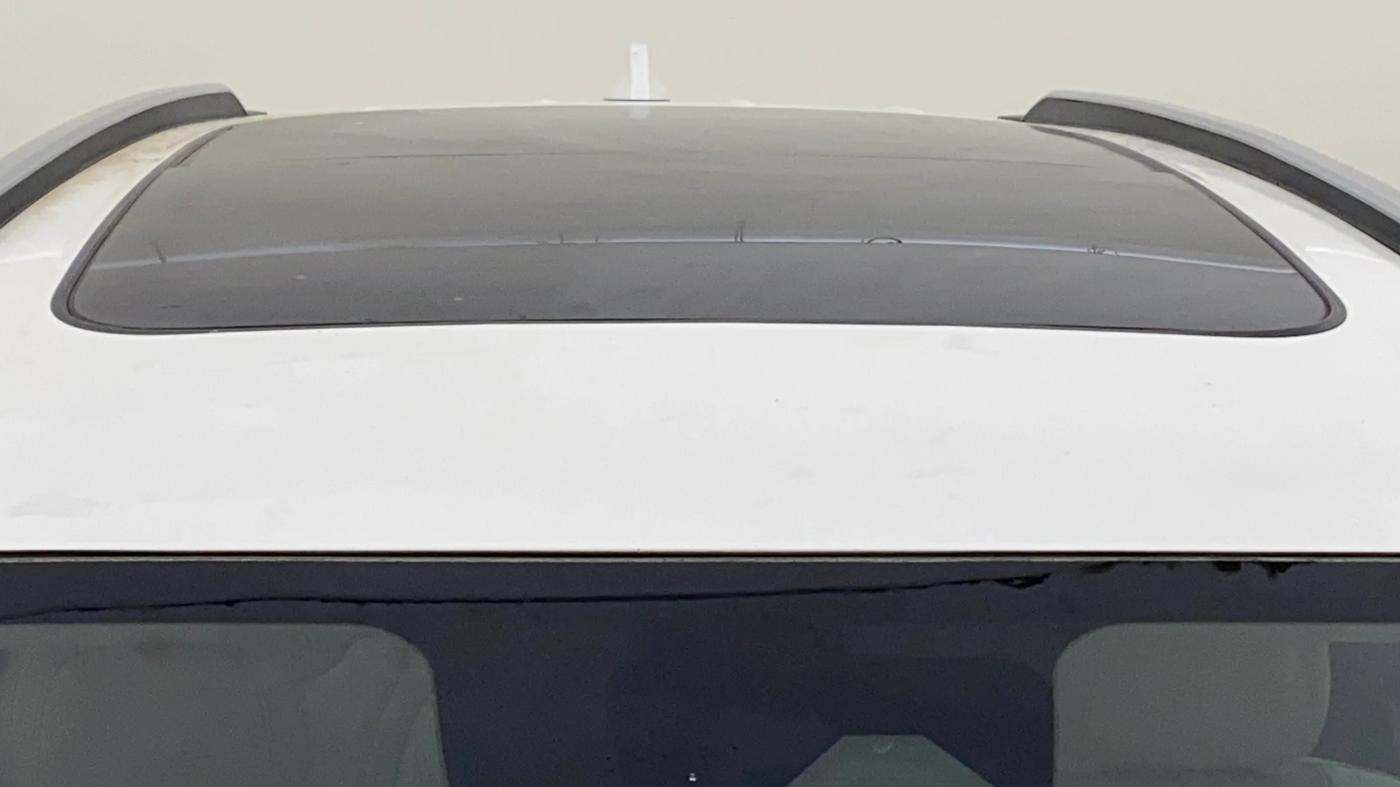 2021 Mahindra XUV700 AX 7 LUXURY D AT 7 STR, Diesel, Automatic, 99,868 km, Moonroof/ Sunroof