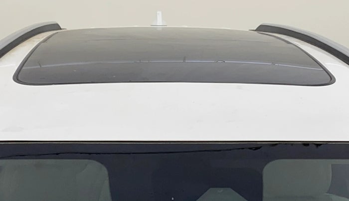 2021 Mahindra XUV700 AX 7 LUXURY D AT 7 STR, Diesel, Automatic, 1,00,162 km, Moonroof/ Sunroof