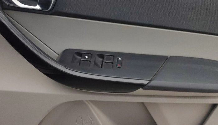 2018 Tata Tiago XZ PETROL, Petrol, Manual, 46,606 km, Driver Side Door Panels Control