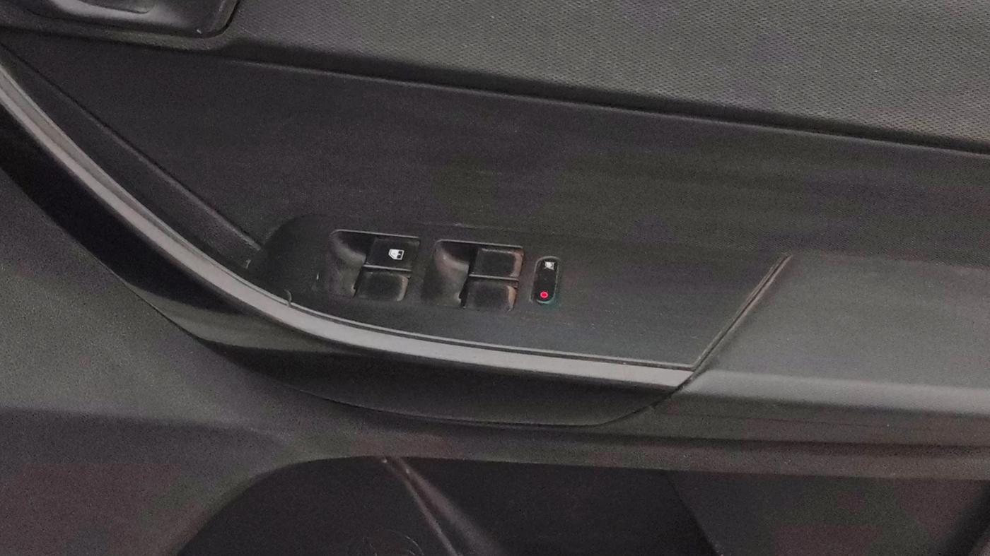 2018 Tata TIAGO NRG DIESEL, Diesel, Manual, 1,01,939 km, Driver Side Door Panels Control