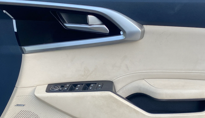 2023 KIA CARENS LUXURY PLUS IMT 1.5 DIESEL IMT, Diesel, Manual, 53,577 km, Driver Side Door Panels Control